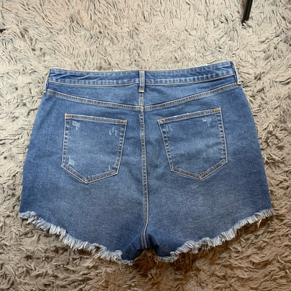 We The Free Crvy Vintage Button Fly High Rise Short Size 35 - Picture 5 of 5